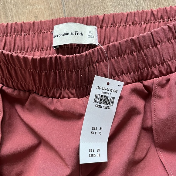 NWT Abercrombie Pants - Picture 2 of 4